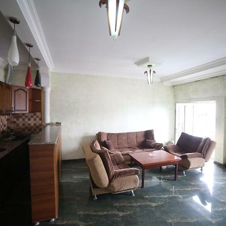 Makvalas Apartment In Batumi Centre Exterior photo