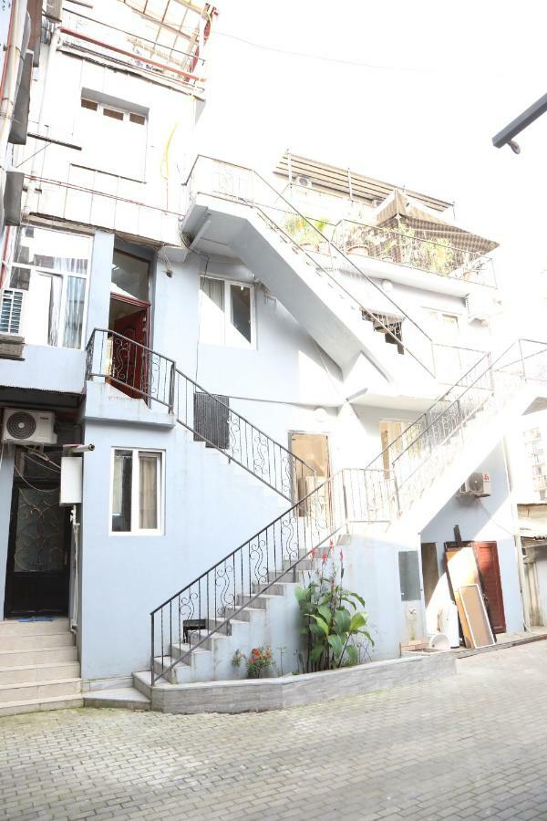 Makvalas Apartment In Batumi Centre Exterior photo