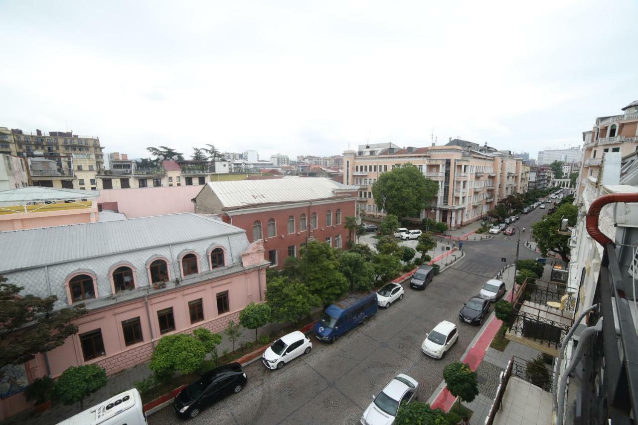 Makvalas Apartment In Batumi Centre Exterior photo