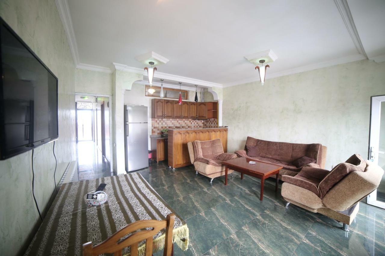 Makvalas Apartment In Batumi Centre Exterior photo