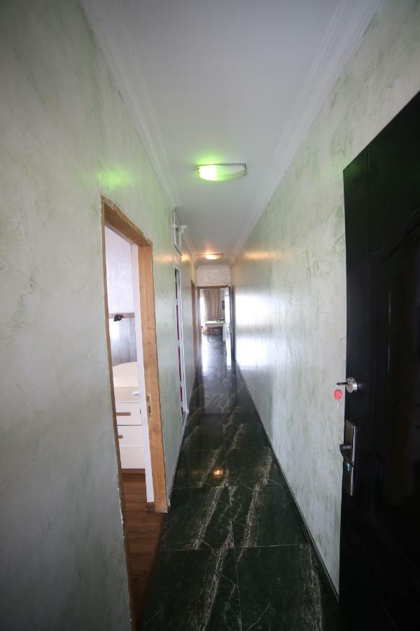 Makvalas Apartment In Batumi Centre Exterior photo